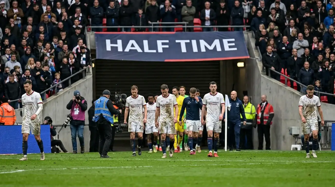 Apuestas a Medio Tiempo en Fútbol: Mercados y Estrategia